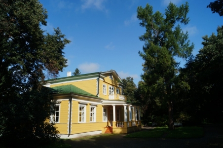 В музее-заповеднике А.С. Пушкина. Барский дом