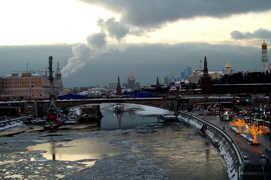 Предновогодняя Москва со смотровой площадки парка Зарядье. Фото 2