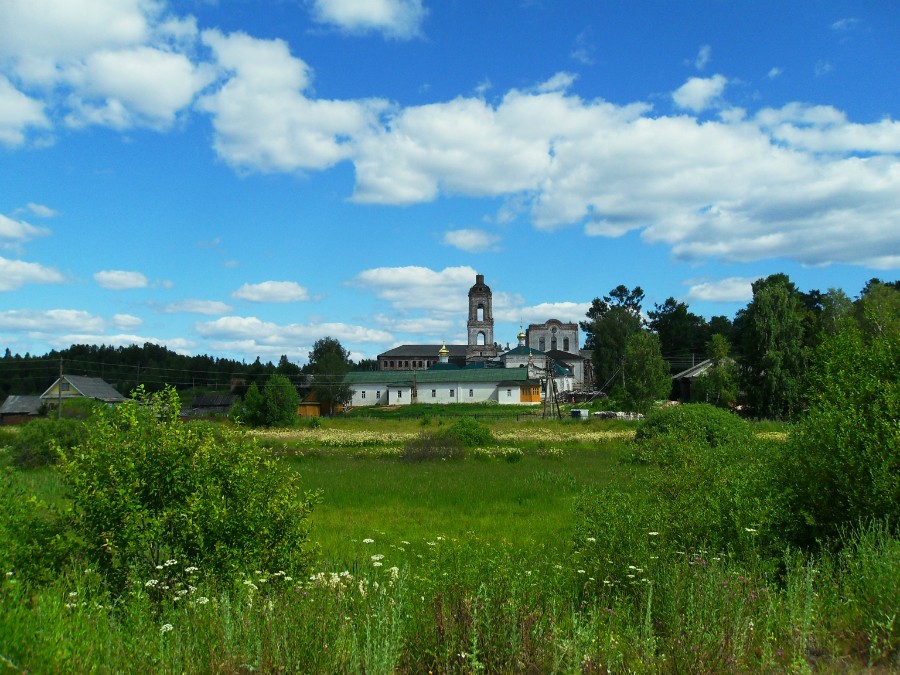 Свято-Троицкий Белбажский женский монастырь (1708 г.) в селе Белбаж. Фото 1
