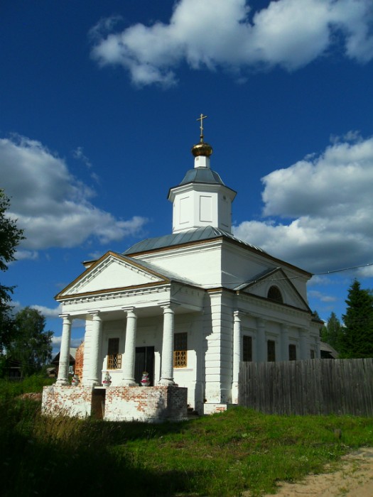Высоковский Успенский мужской монастырь. Церковь Трех Святителей (1835 г.)