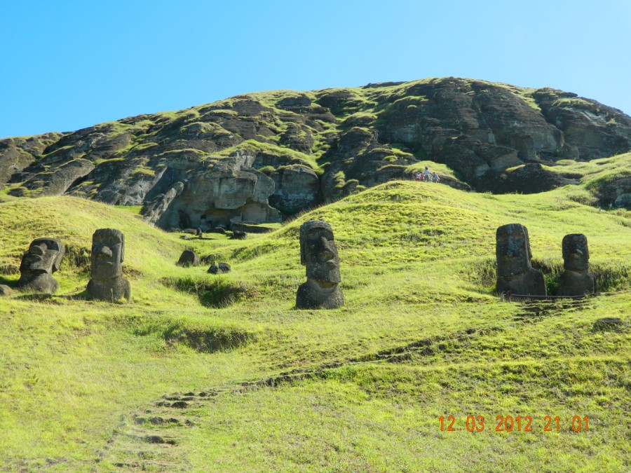      - (Rano Raraku),  4